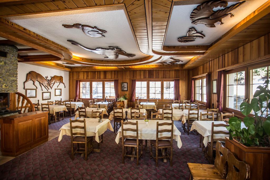 Hotel De Moiry Superieur グリモン エクステリア 写真