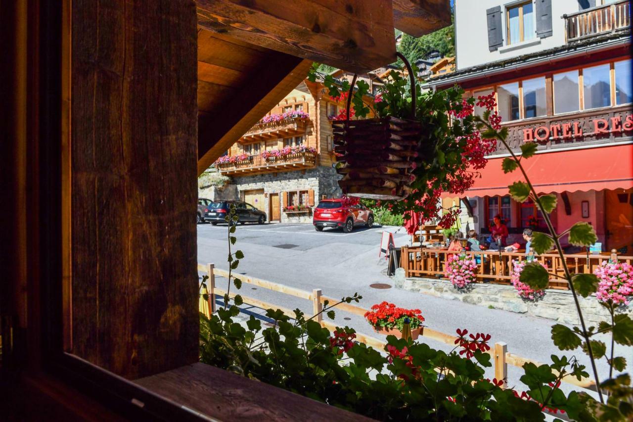 Hotel De Moiry Superieur グリモン エクステリア 写真